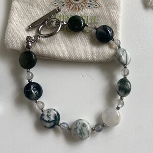 Mindful Souls Flat Round Moss Agate Silver Tone 7" Toggle Bracelet